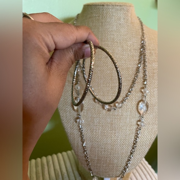 Elegant Silver Necklace and Hoop Earring Set - Picture 6 of 8